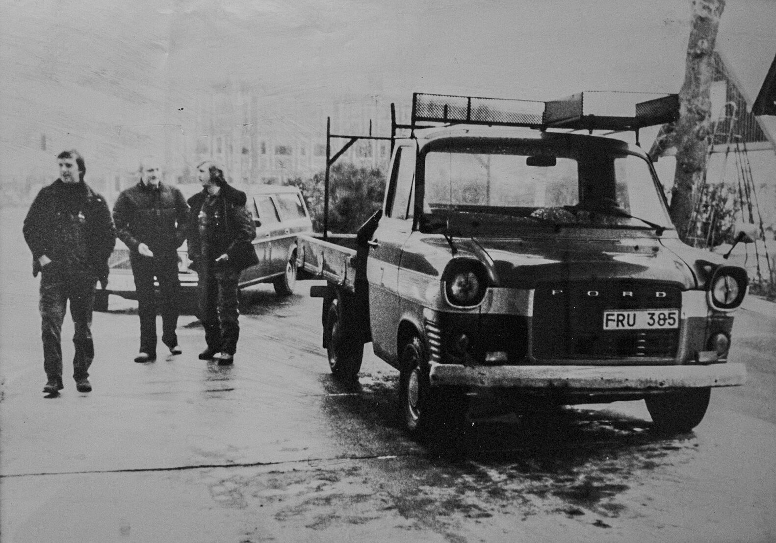 Historiska plåtslagare på tak